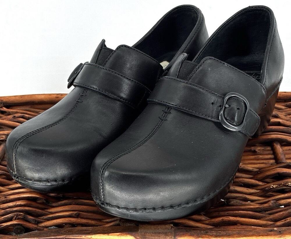 Dansko Tamara Clogs Womens 38 7.5-8 Black Leather Buckle Monk Strap Shoes